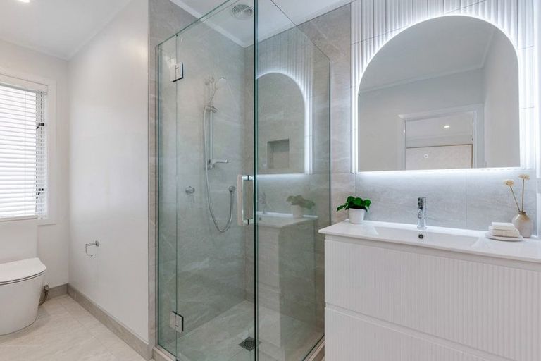 Photo of property in 49 Jaemont Avenue, Te Atatu South, Auckland, 0610