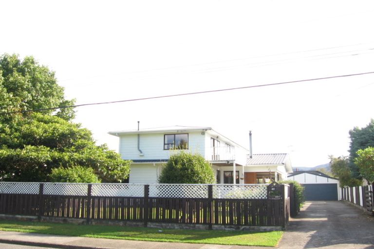 Photo of property in 41 Golders Road, Elderslea, Upper Hutt, 5018