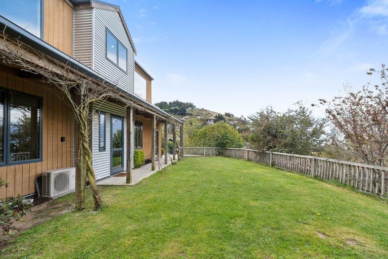 Photo of property in 33 Arawata Terrace, Fernhill, Queenstown, 9300