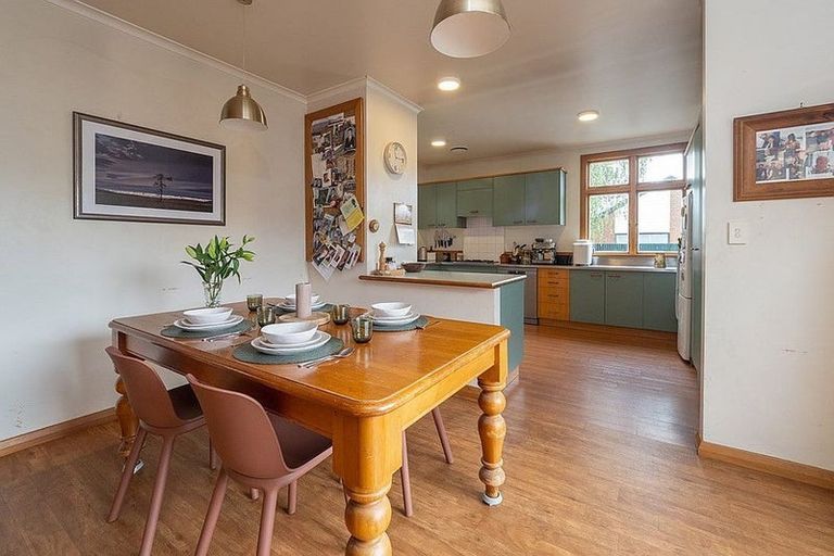 Photo of property in 100 Walker Street, Ashburton, 7700