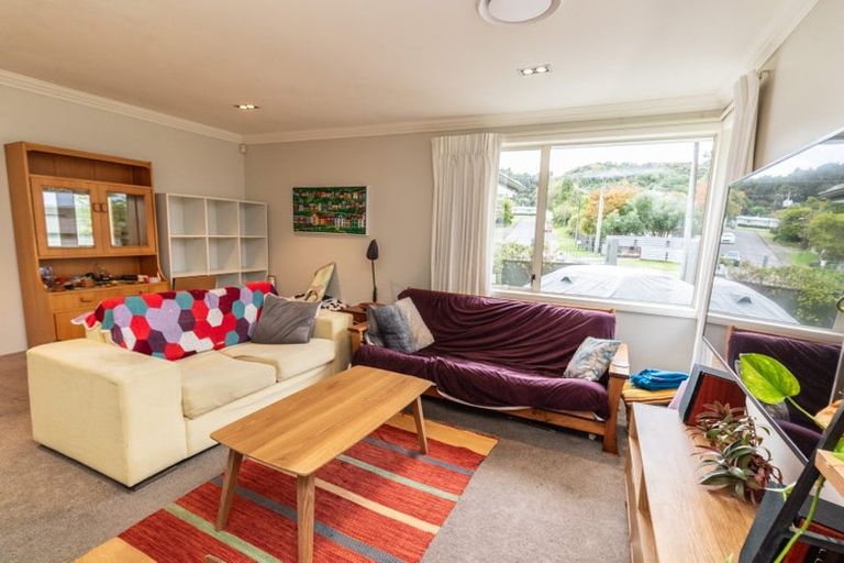 Photo of property in 18 Whangakoko Grove, Birchville, Upper Hutt, 5018