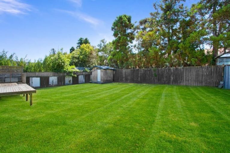 Photo of property in 1/144a Mcleod Road, Te Atatu South, Auckland, 0610