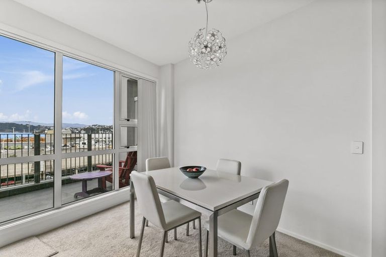 Photo of property in Stadium Garden Flats, 413/107 Thorndon Quay, Pipitea, Wellington, 6011