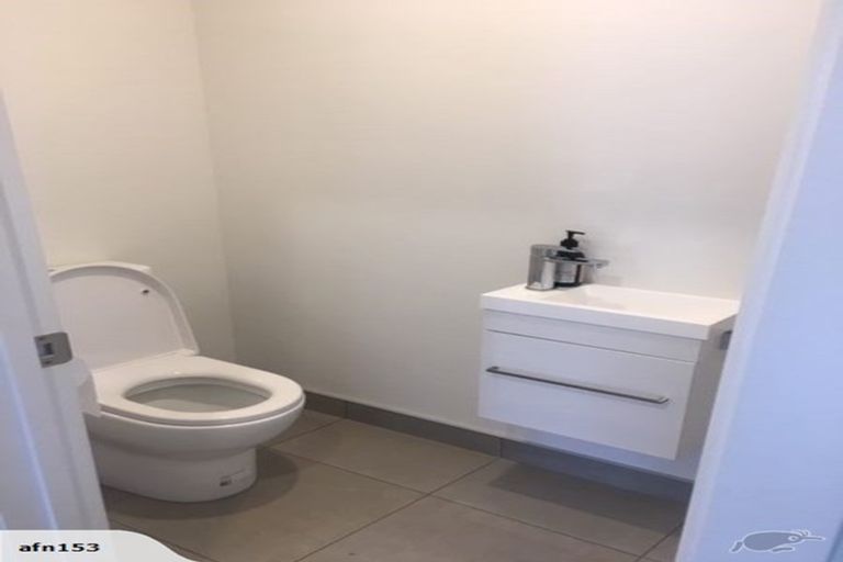 Photo of property in 1 Alandale Place, Wanaka, 9305