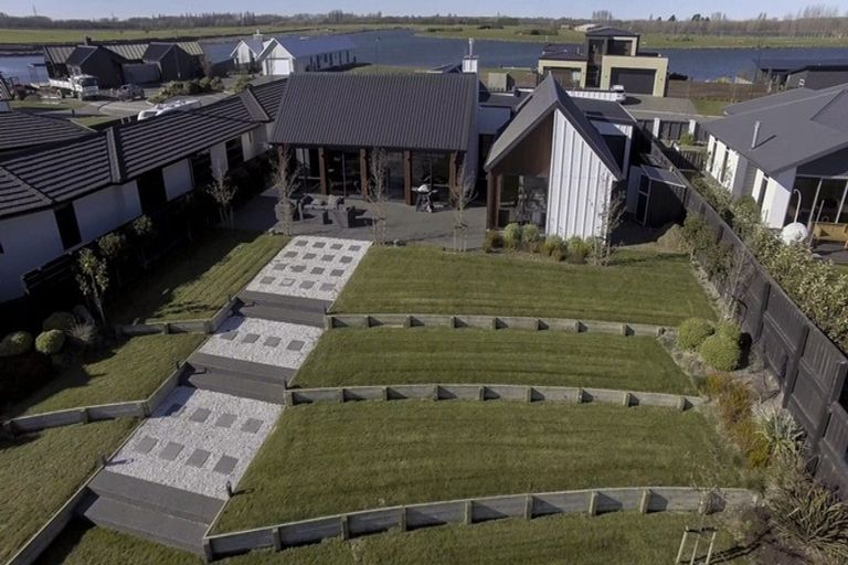 Photo of property in 15 Waterton Point, Huntingdon, Ashburton, 7774