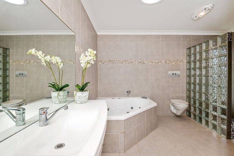 Photo of property in 21 Scotston Avenue, St Albans, Christchurch, 8052