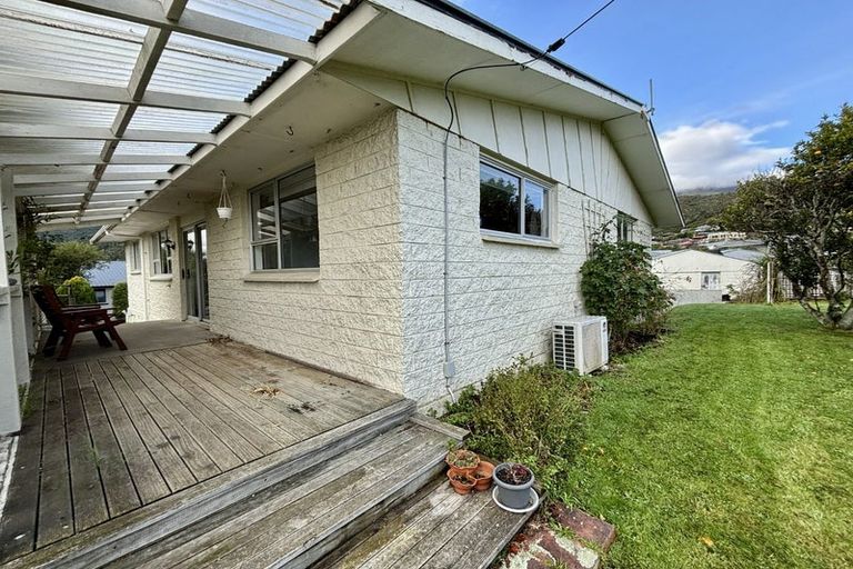 Photo of property in 252 Waikawa Road, Waikawa, Picton, 7220