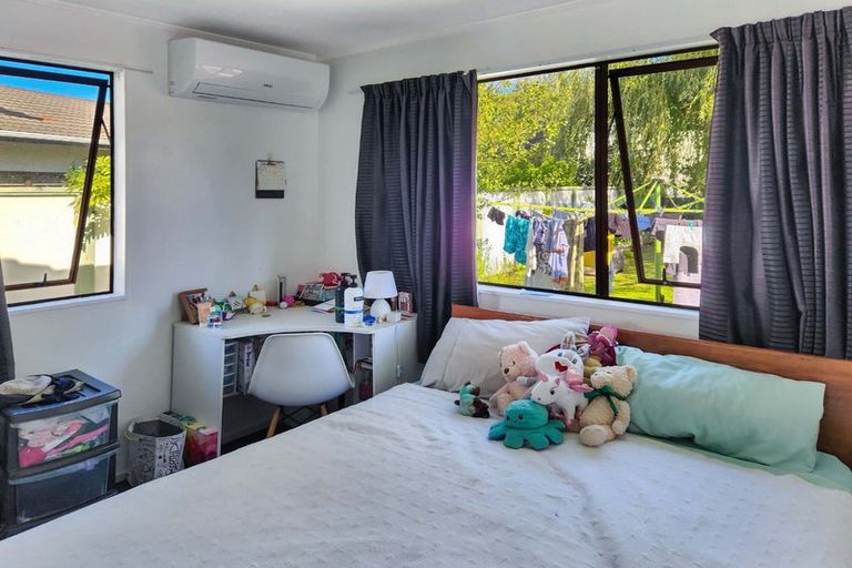 Photo of property in 40 Gemstone Drive, Birchville, Upper Hutt, 5018