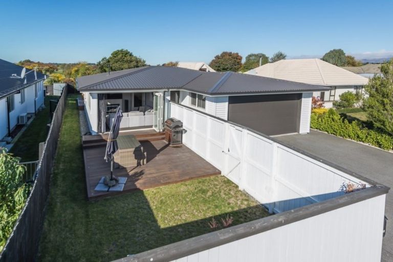 Photo of property in 33 Reginald Street, Burwood, Christchurch, 8083