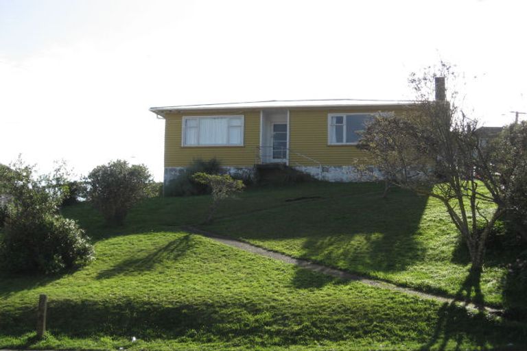 Photo of property in 8 Hampshire Street, Cannons Creek, Porirua, 5024