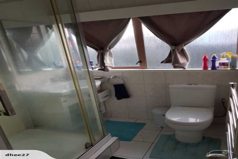 Photo of property in 1/10 Tina Place, Sunnyhills, Auckland, 2010