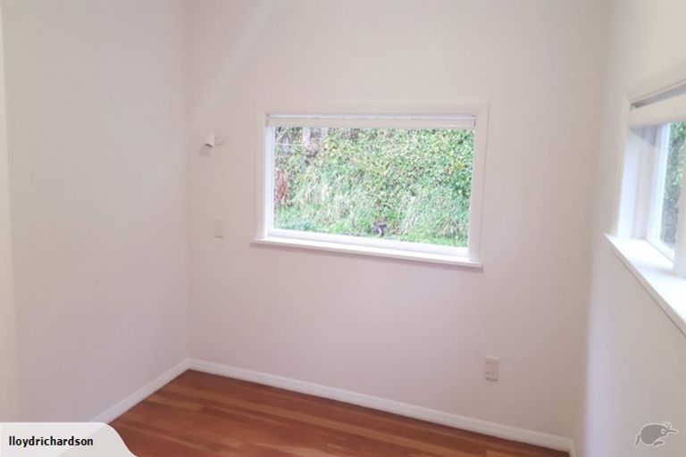 Photo of property in 93 Karori Road, Karori, Wellington, 6012