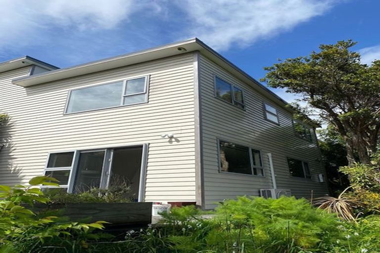 Photo of property in 4 Versailles Street, Karori, Wellington, 6012