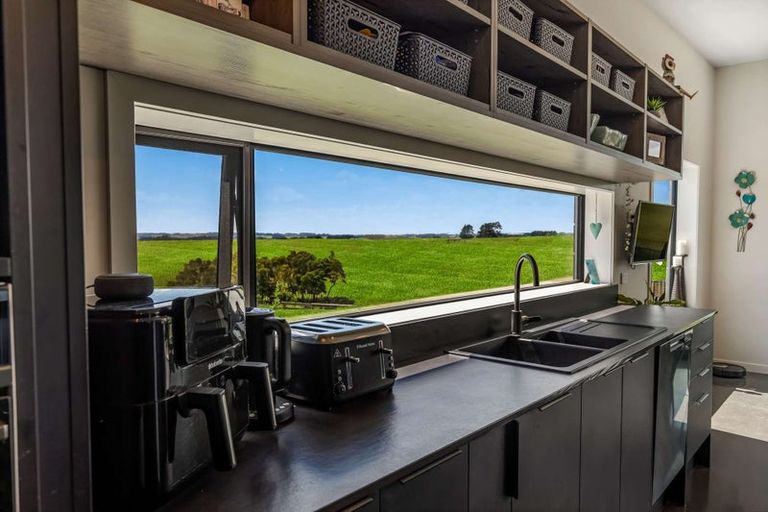 Photo of property in 57 Beechwood Road, Feilding, 4779