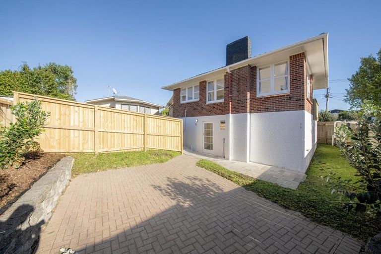Photo of property in 70 Sturges Road, Henderson, Auckland, 0612