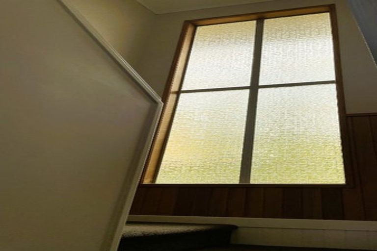 Photo of property in 104 Lantana Road, Green Bay, Auckland, 0604