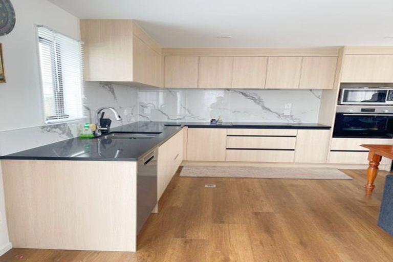 Photo of property in 52 Landon Avenue, Mangere East, Auckland, 2024