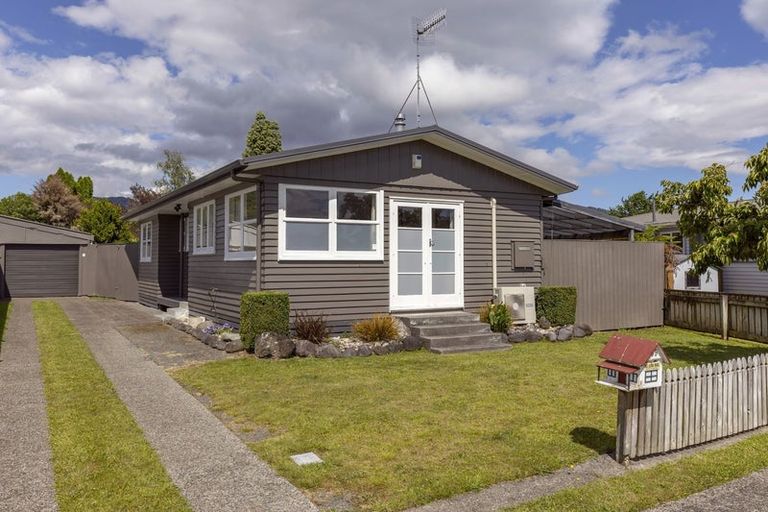 Photo of property in 35 Patikura Place, Turangi, 3334