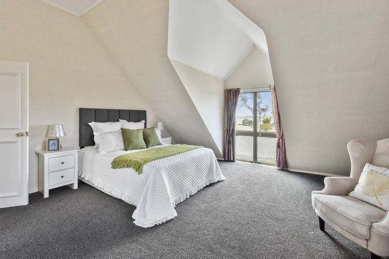 Photo of property in 193 Carnoustie Drive, Wattle Downs, Auckland, 2103