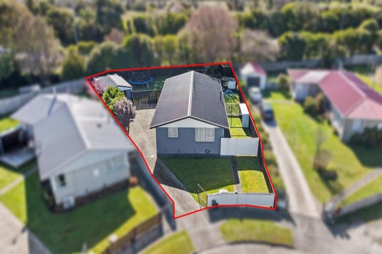 Photo of property in 21 Besant Place, Avondale, Christchurch, 8061