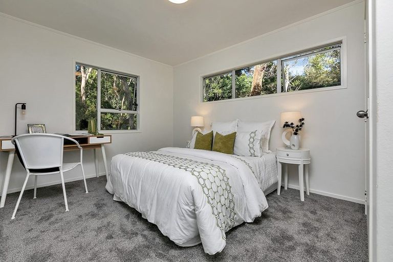 Photo of property in 5 Caram Place, Birkenhead, Auckland, 0626