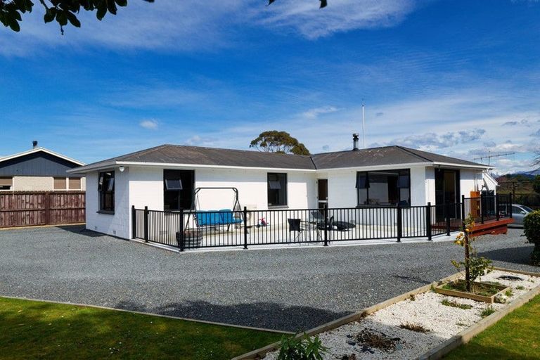 Photo of property in 237 Beach Road, Kaikoura, 7300