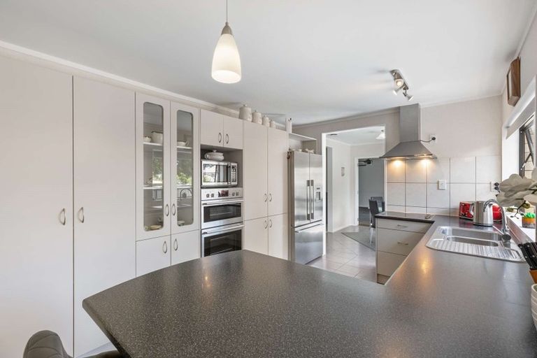 Photo of property in 12 Harbour Crest Drive, Waiuku, 2123