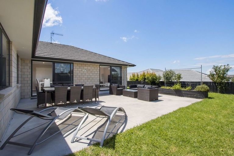 Photo of property in 3 Lakeside Terrace, Omokoroa, 3114