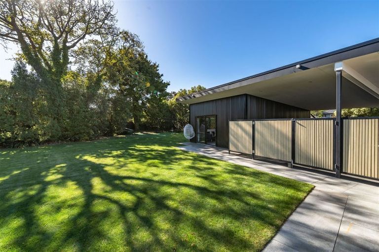 Photo of property in 9 Walnut Avenue, Strowan, Christchurch, 8052