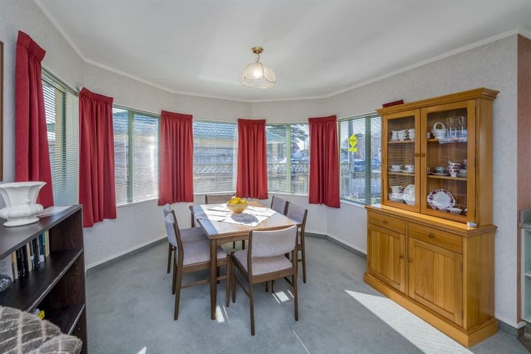 Photo of property in 41 Weraroa Road, Levin, 5510