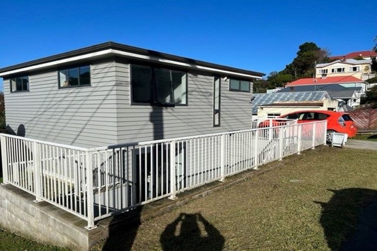 Photo of property in 3 Hinau Street, Tawa, Wellington, 5028
