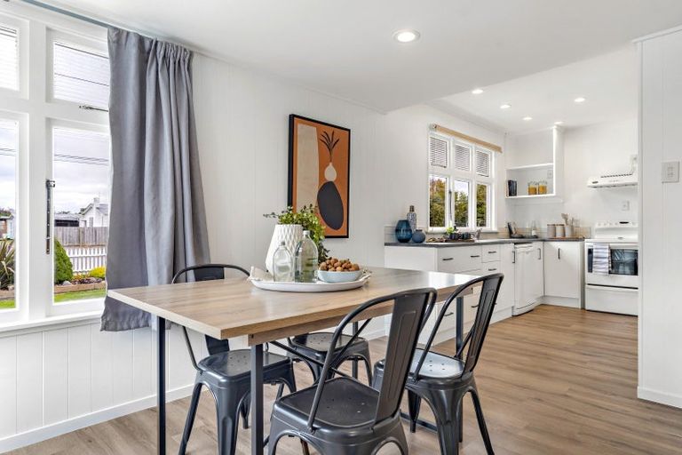 Photo of property in 382 High Street South, Carterton, 5713