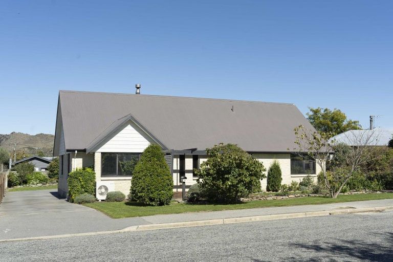 Photo of property in 14 Orient Street, Cromwell, 9310