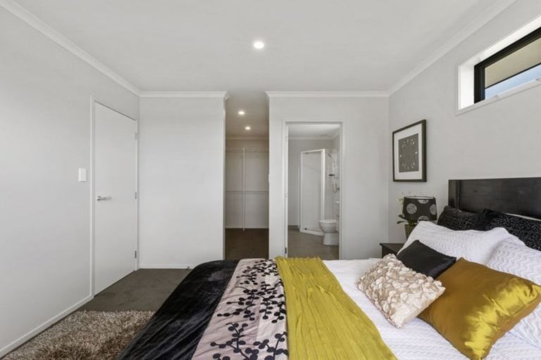 Photo of property in 34 Twin Parks Rise, Papakura, 2110