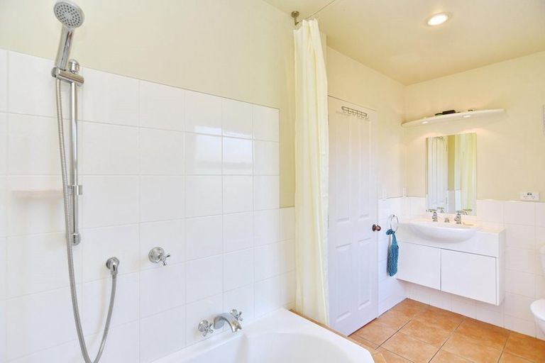 Photo of property in 12 Thornley Place, Woodend, 7610