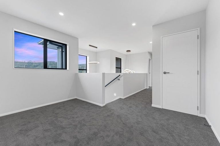 Photo of property in 19 Paihere Street, Huapai, Kumeu, 0810