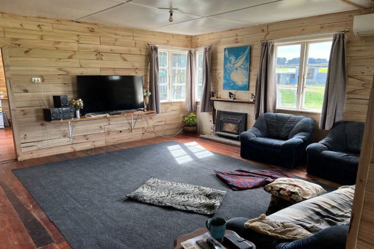 Photo of property in 141 Valley Road, Woodville, 4998