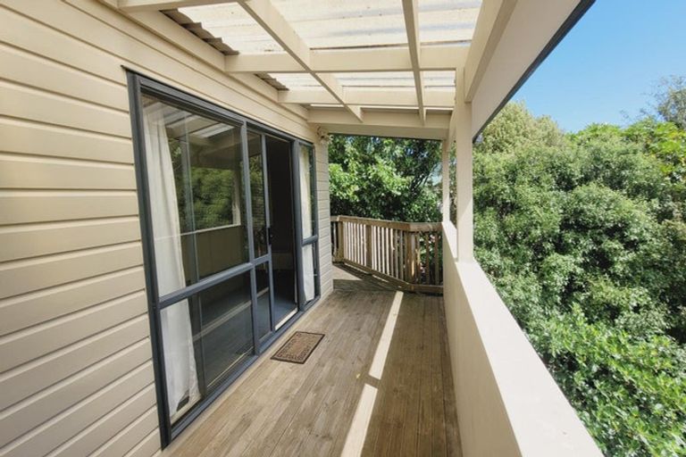 Photo of property in 35 Olivia Crescent, Tawa, Wellington, 5028