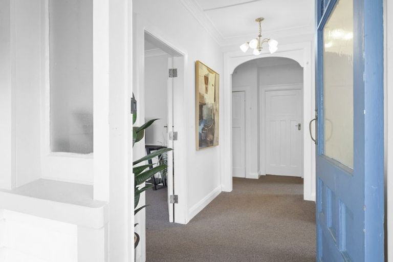 Photo of property in 14 Calvert Road, Moturoa, New Plymouth, 4310