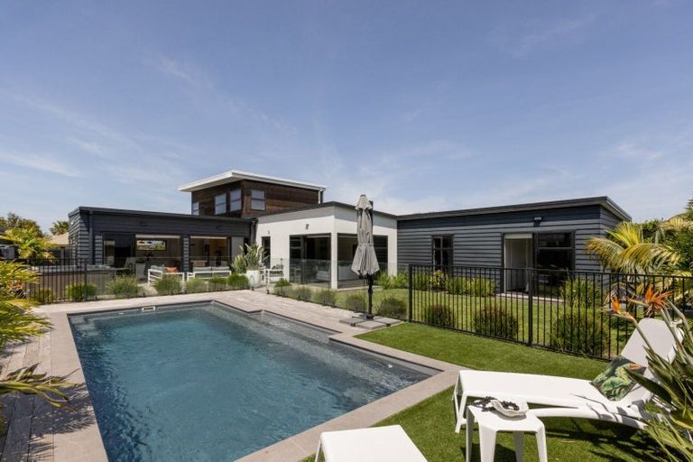 Photo of property in 15 Cassinia Close, Papamoa Beach, Papamoa, 3118