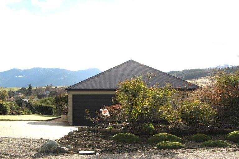 Photo of property in 75 Manuka Crescent, Wanaka, 9305