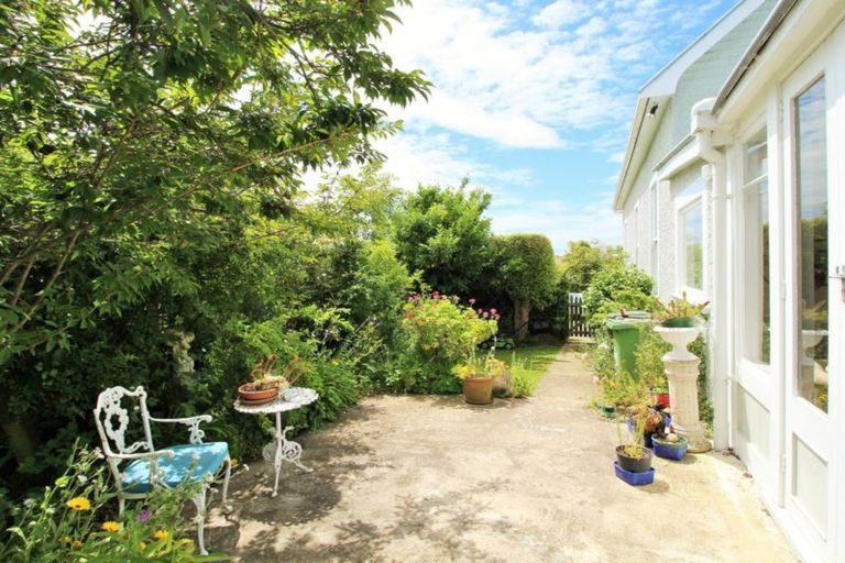 Photo of property in 52 Wharfe Street, South Hill, Oamaru, 9400