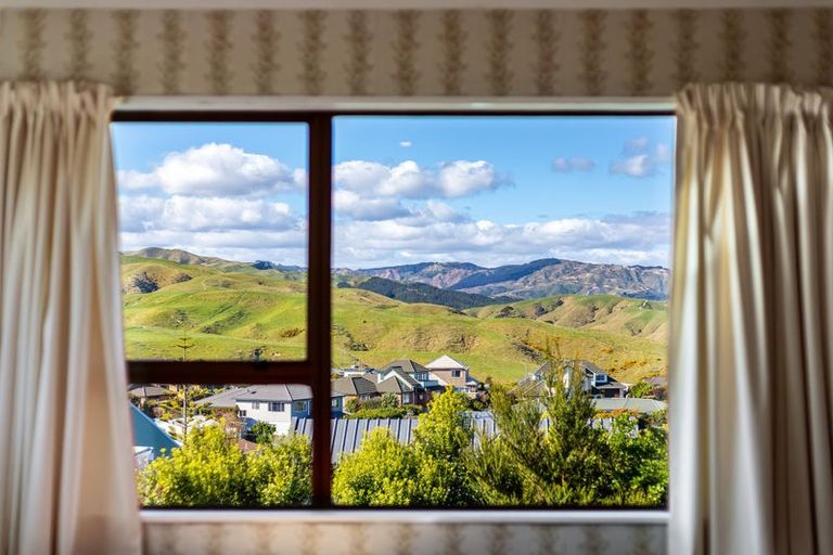 Photo of property in 8 Tregony Place, Camborne, Porirua, 5026