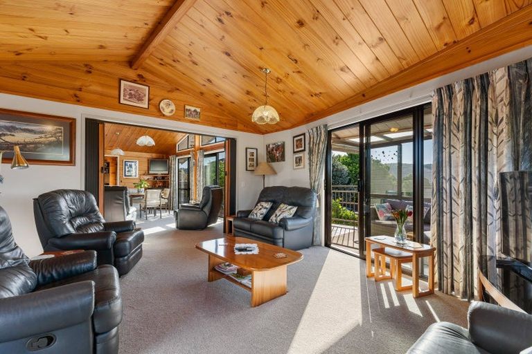 Photo of property in 121 Bruce Wallace Place, Whangamata, 3620