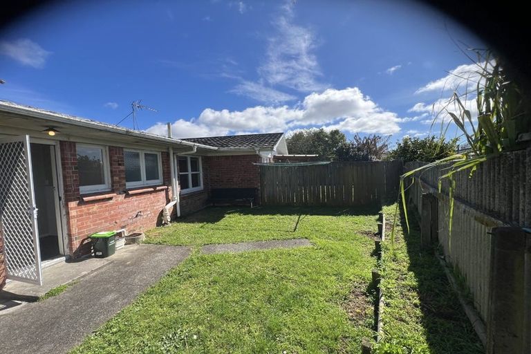 Photo of property in 6/8 Winspear Place, Manukau, Auckland, 2025