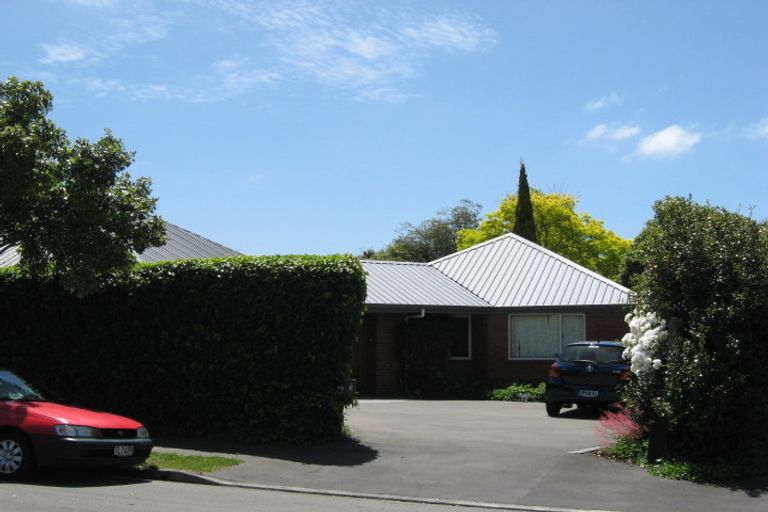 Photo of property in 2/1 Geraldo Place, Russley, Christchurch, 8042