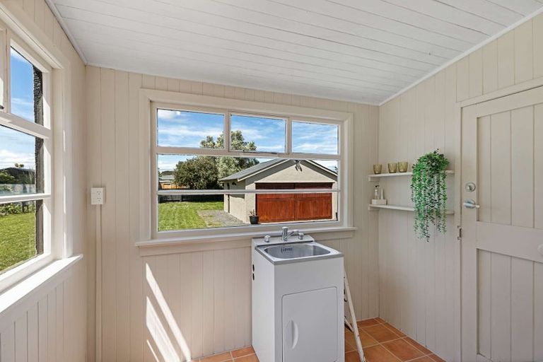 Photo of property in 16 Avon Street, Rongotea, 4476