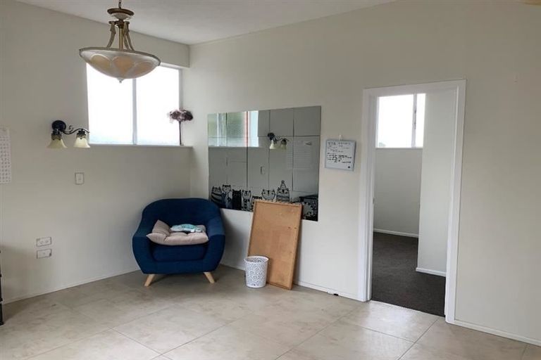 Photo of property in 143 Kendal Avenue, Burnside, Christchurch, 8053