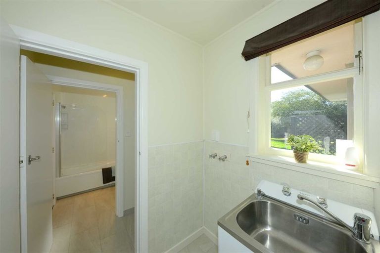 Photo of property in 39 Middlepark Road, Sockburn, Christchurch, 8042