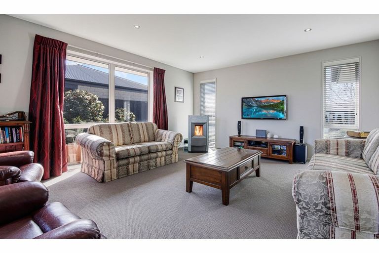 Photo of property in 3 Puaka Street, Pegasus, 7612